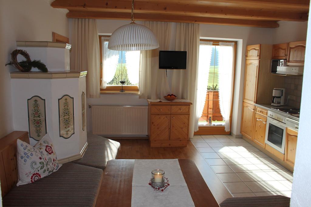 Huettschmiedhof Villa Kössen Kamer foto